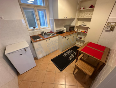 Hajós utca-budapest-vi-kerulet-hajos-utca_5.jpg