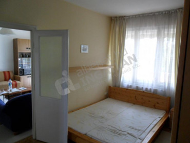 Erzsébet királyné utca-budapest-xiv-kerulet-erzsebet-kiralyne-utca_10.jpg