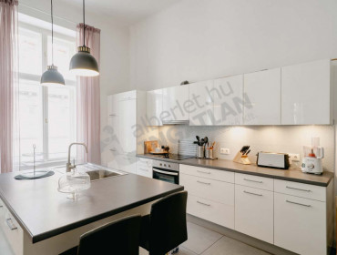 Hunyadi tér-budapest-vi-kerulet-hunyadi-ter_3.jpg