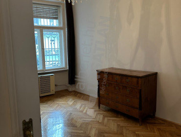 Gutenberg tér-budapest-viii-kerulet-gutenberg-ter_5.jpg