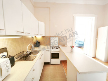 Vörösmarty utca-budapest-vi-kerulet-vorosmarty-utca_13.jpg