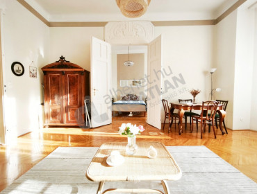 Vörösmarty utca-budapest-vi-kerulet-vorosmarty-utca_19.jpg