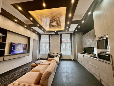 Garibaldi utca-budapest-v-kerulet-garibaldi-utca_2.jpg