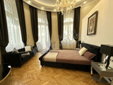 Jókai utca-budapest-vi-kerulet-jokai-utca_22.jpg