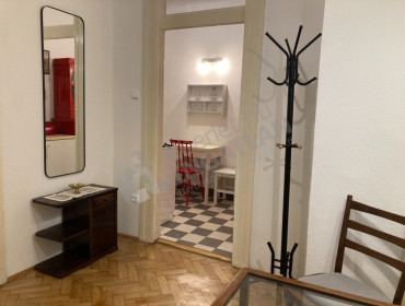 Erzsébet tér-budapest-v-kerulet-erzsebet-ter_4.jpg