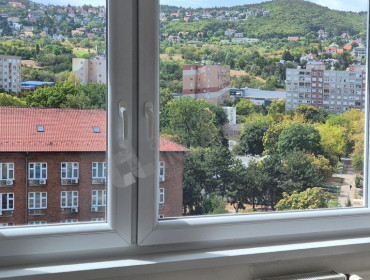 Vörösvári út