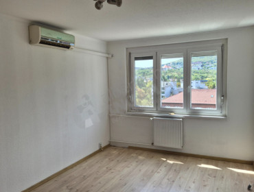 Vörösvári út-budapest-iii-kerulet-vorosvari-ut_2.jpg