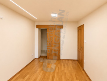 Károlyi kert-budapest-v-kerulet-karolyi-kert_4.jpg