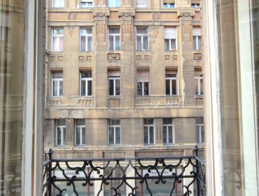 Károly körút-budapest-vii-kerulet-karoly-korut_9.jpg